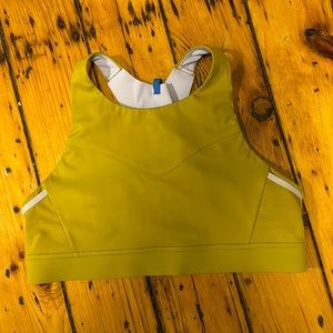 Brooks 3 Pocket Sports Bra
